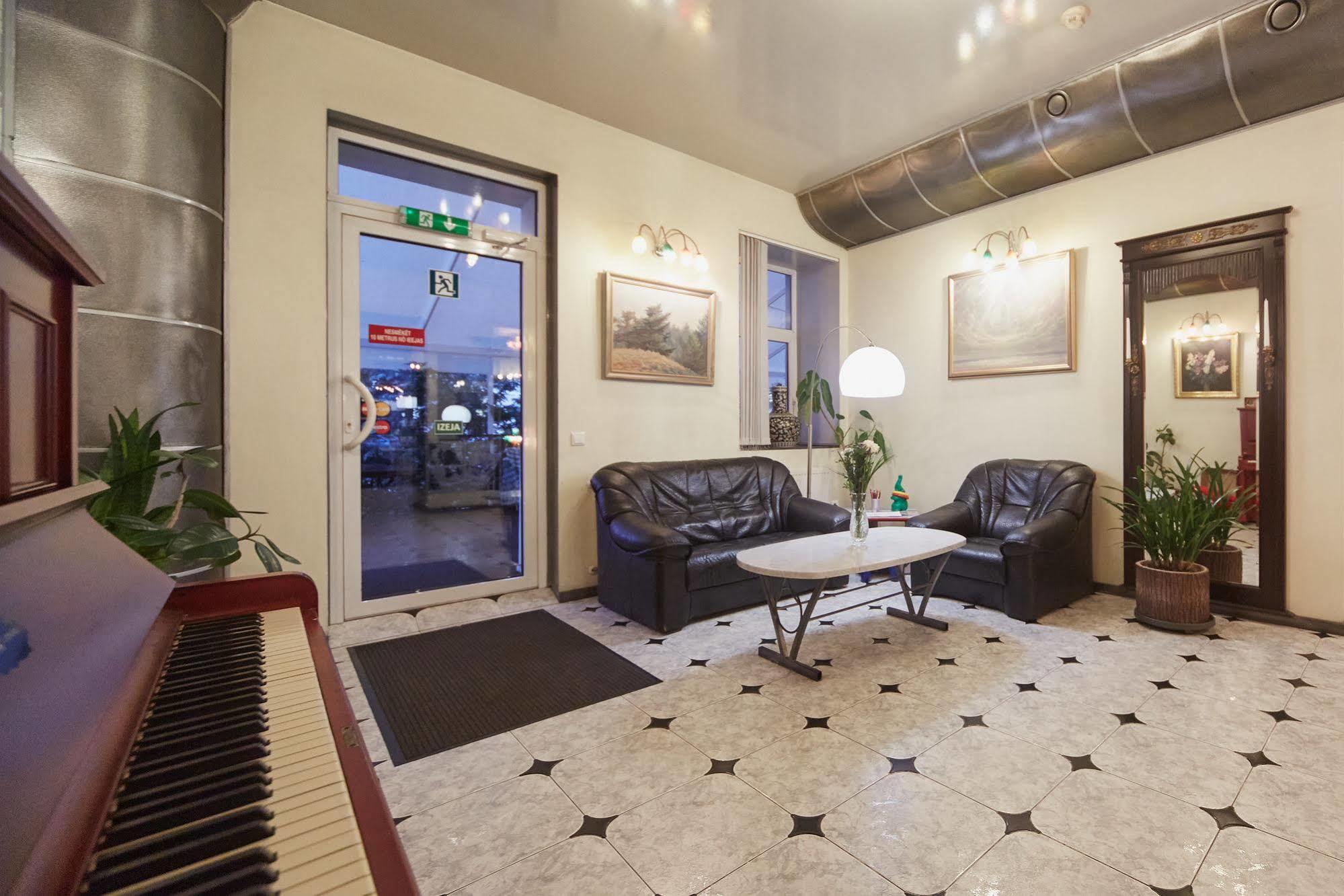 My Ok & Coliving Khách sạn 3*